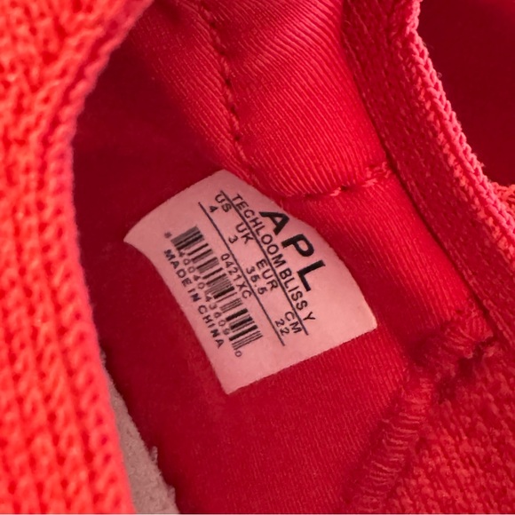 APL Kids Red TechLoom Bliss Running Shoes Size 4 - Picture 5 of 11